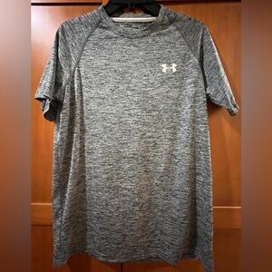 MENS UNDER ARMOUR SHIRT
SIZE MENS SMALL
BLACK HEATHER
EXCELLENT CONDITION